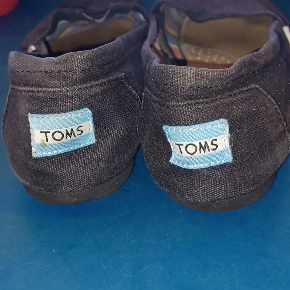 Toms Canvas shoes, black, 8.5